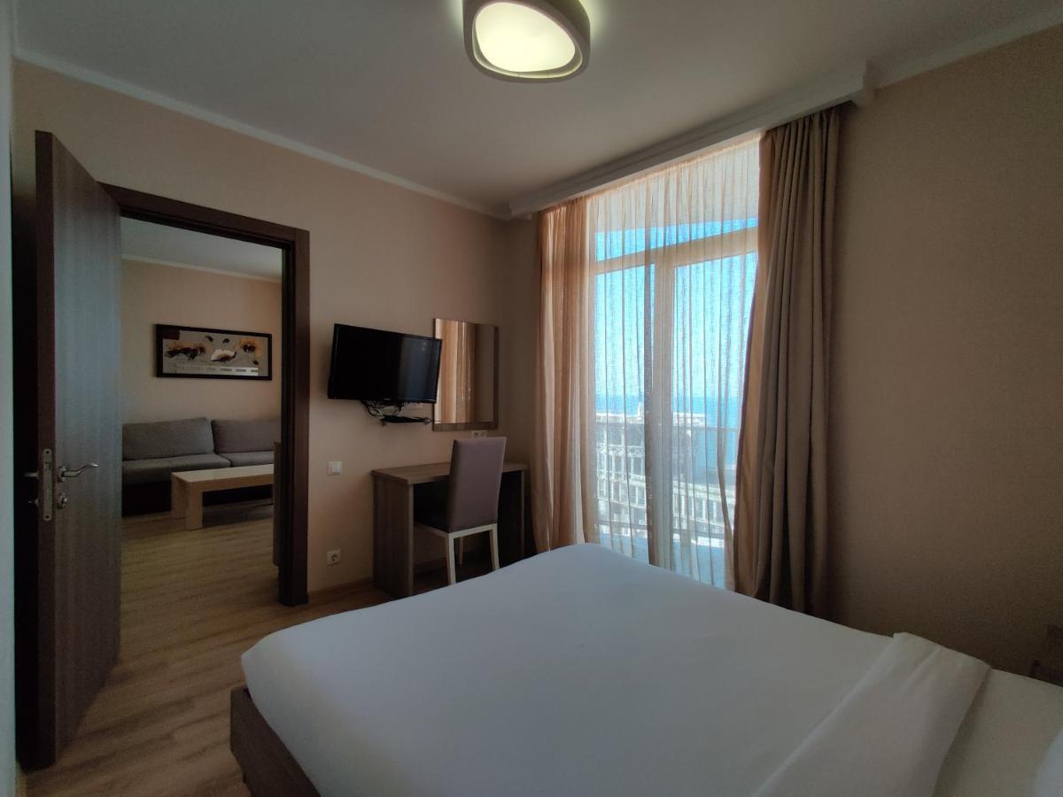 Black Sea Towers Batumi Exterior foto